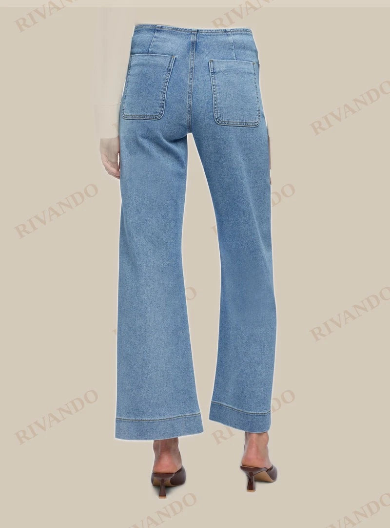Wide-leg jeans with patch pockets